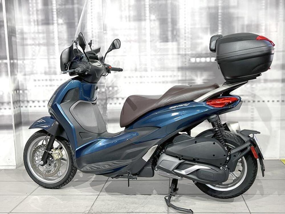 Piaggio Beverly 300 ABS-ASR (2021 - 25) (2)