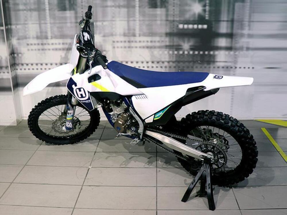 Husqvarna FC 250 (2019) (2)