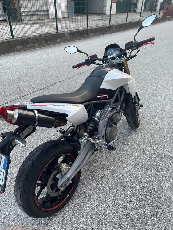 Aprilia Dorsoduro 750 ABS (2009 - 17) (2)