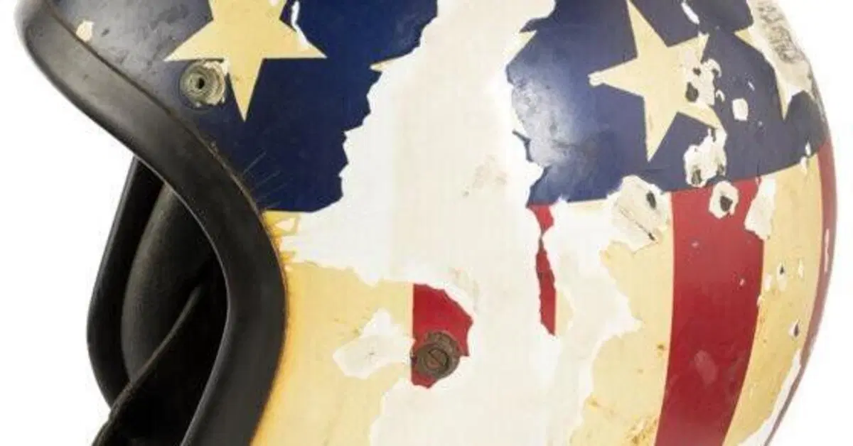 Il casco di Easy Rider &egrave; all'asta ma non riceve offerte 
