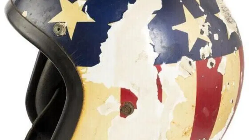 Il casco di Easy Rider &egrave; all'asta ma non riceve offerte 