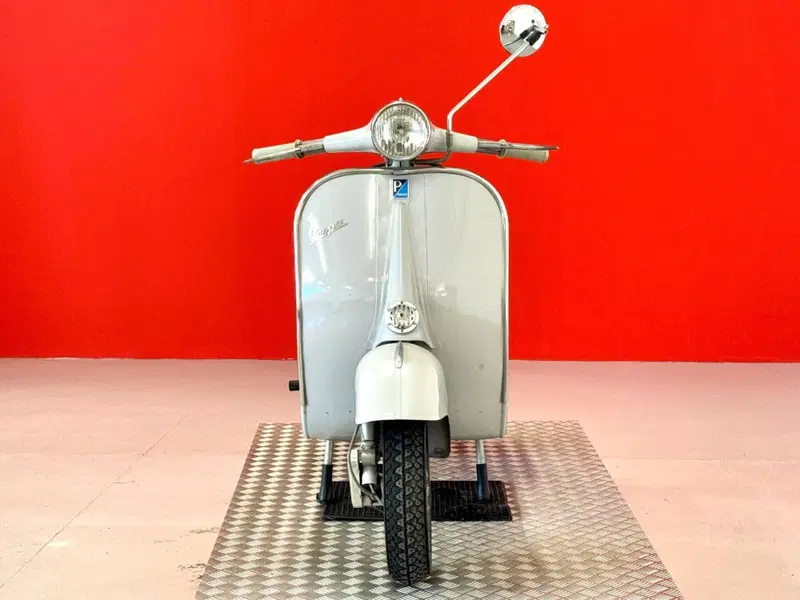 Piaggio VESPA 125 VNB5T (3)