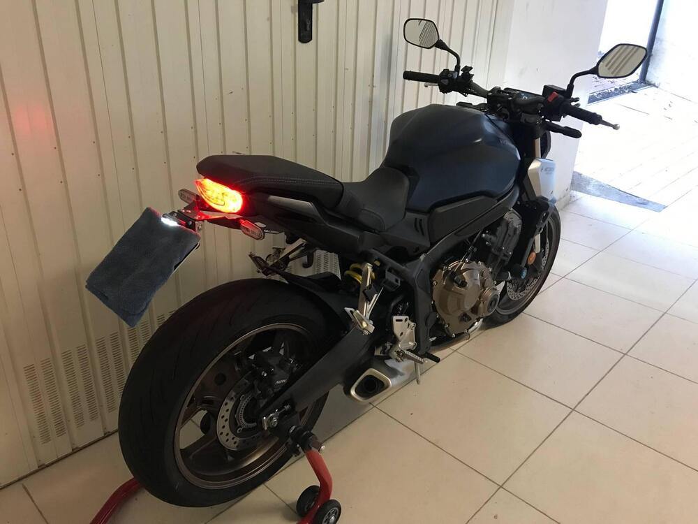 Honda CB 650 R (2021 - 23) (3)