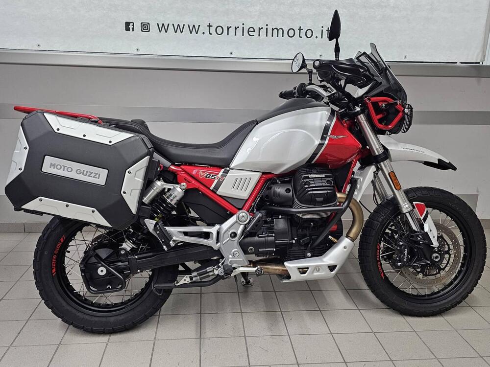 Moto Guzzi V85 TT Evocative Graphics (2019 - 20) (3)