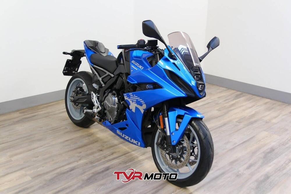 Suzuki GSX-8R (2024 - 25)