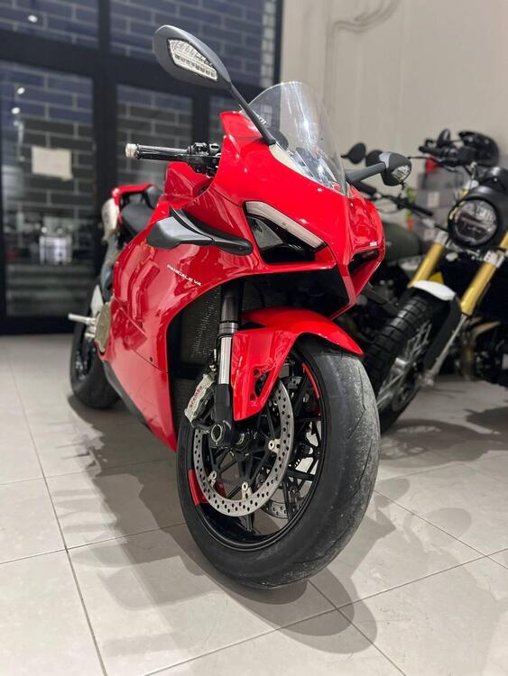 Ducati Panigale V4 1100 (2021) (2)