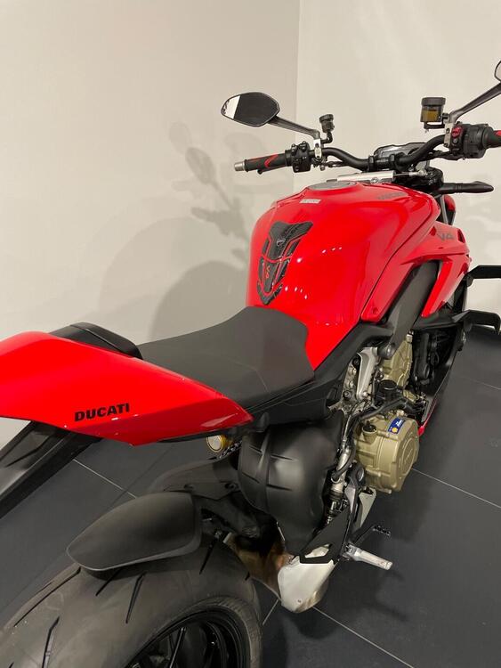 Ducati Streetfighter V4 (2023 - 24) (3)