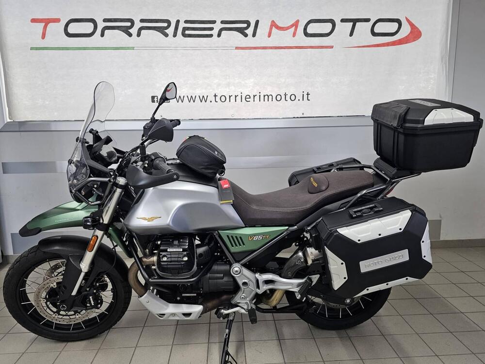 Moto Guzzi V85 TT Centenario (2021 - 22) (4)