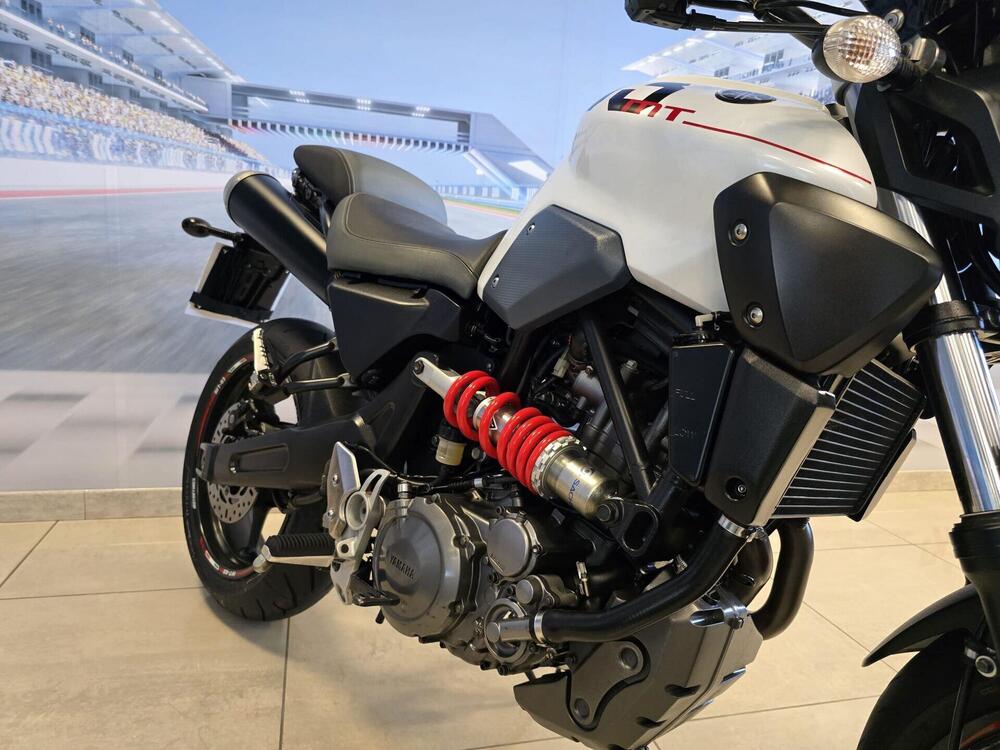 Yamaha MT-03 (2006 - 14) (2)