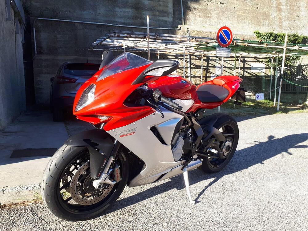 MV Agusta F3 800 EAS ABS (2013 - 17) (3)