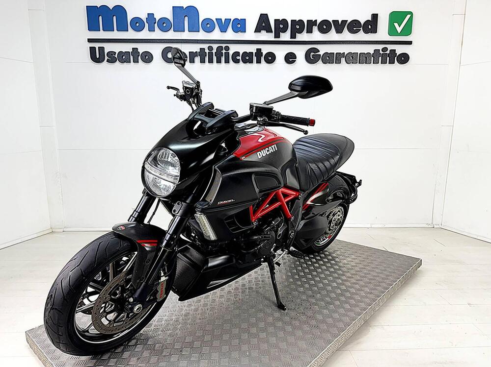 Ducati Diavel 1200 Carbon (2010 - 13)