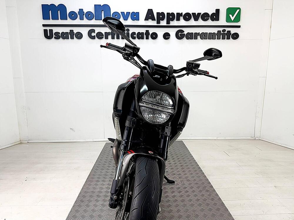 Ducati Diavel 1200 Carbon (2010 - 13) (2)