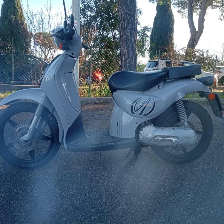 Aprilia Scarabeo 50 De Luxe (1997 - 99) (4)