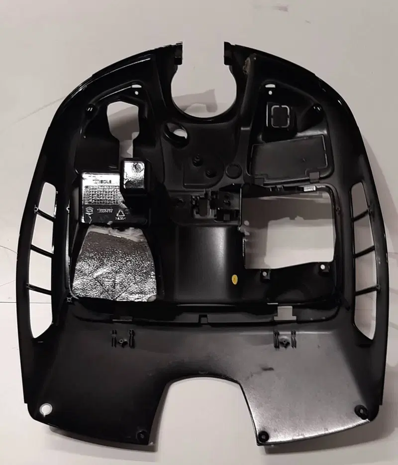 SCUDO INTERNO PER VESPA GTS 300 MY 2020/2022 (2)