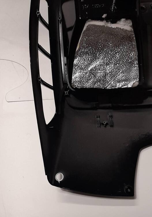 SCUDO INTERNO PER VESPA GTS 300 MY 2020/2022 (3)