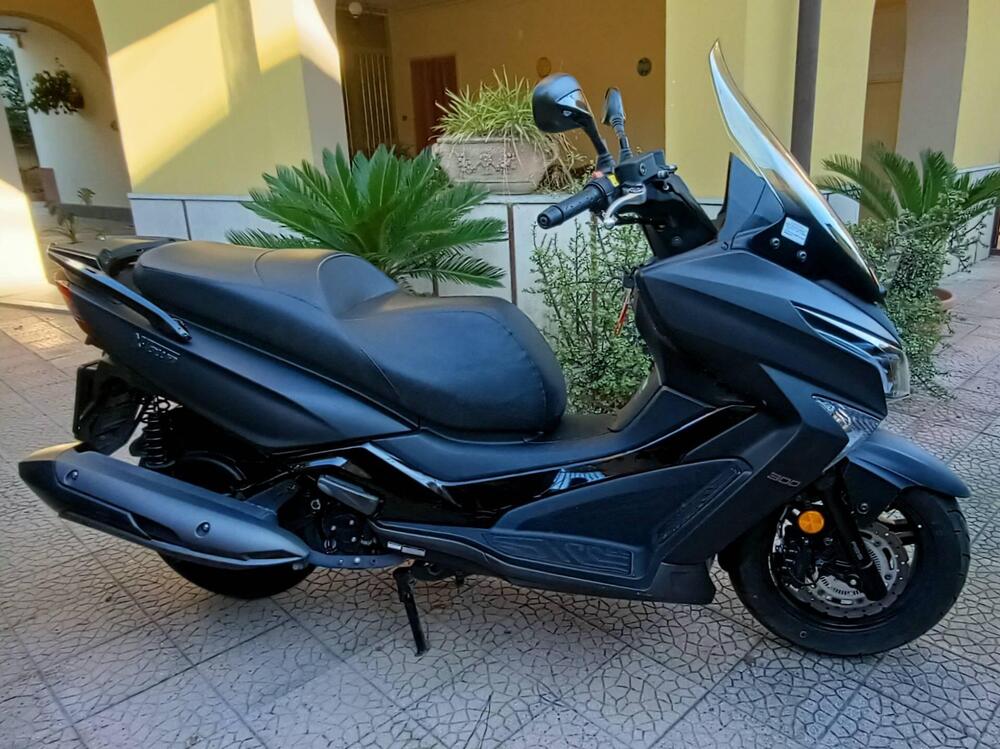 Kymco X-Town 300i (2021 - 25) (2)