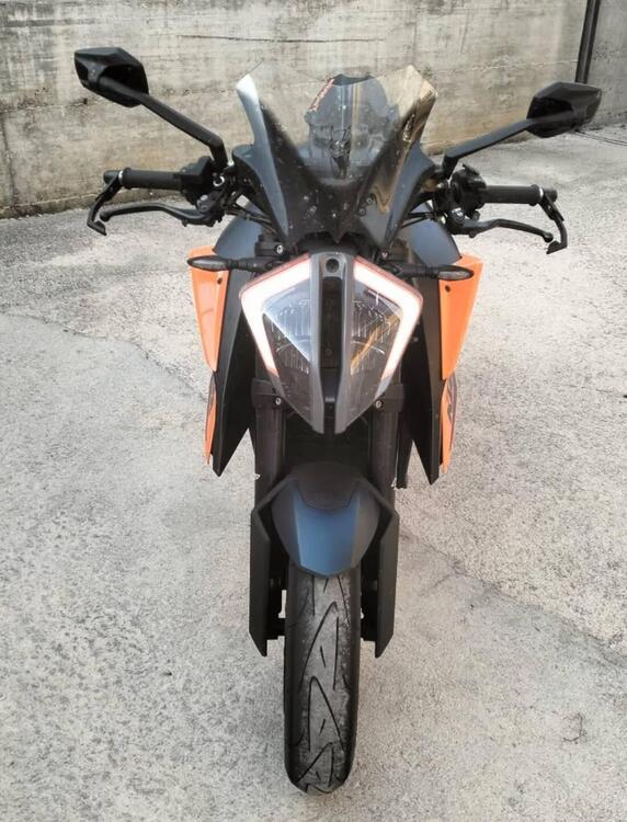 KTM 1290 Super Duke R (2021) (4)