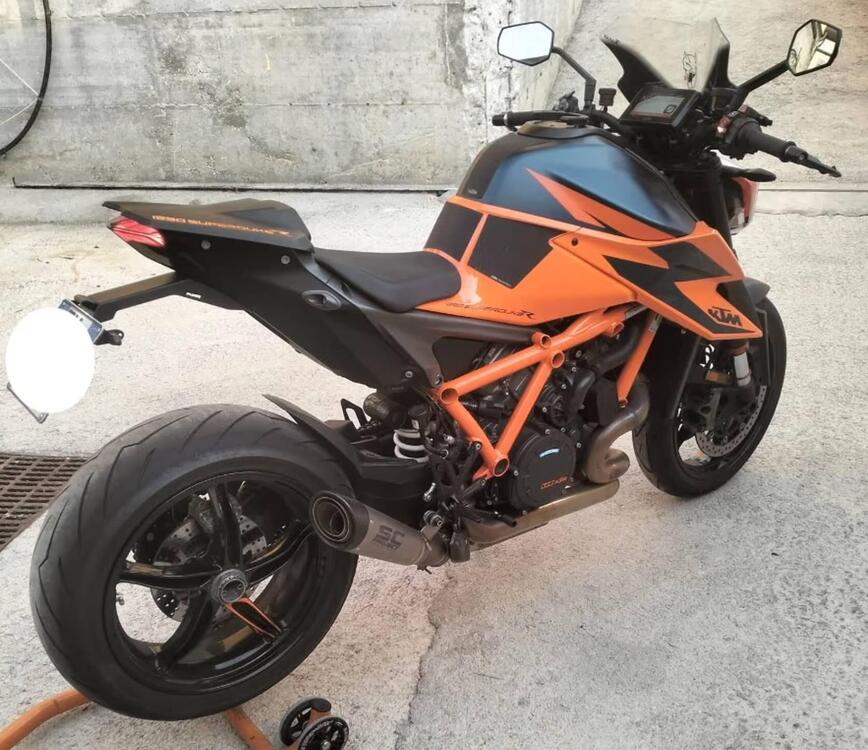 KTM 1290 Super Duke R (2021) (5)