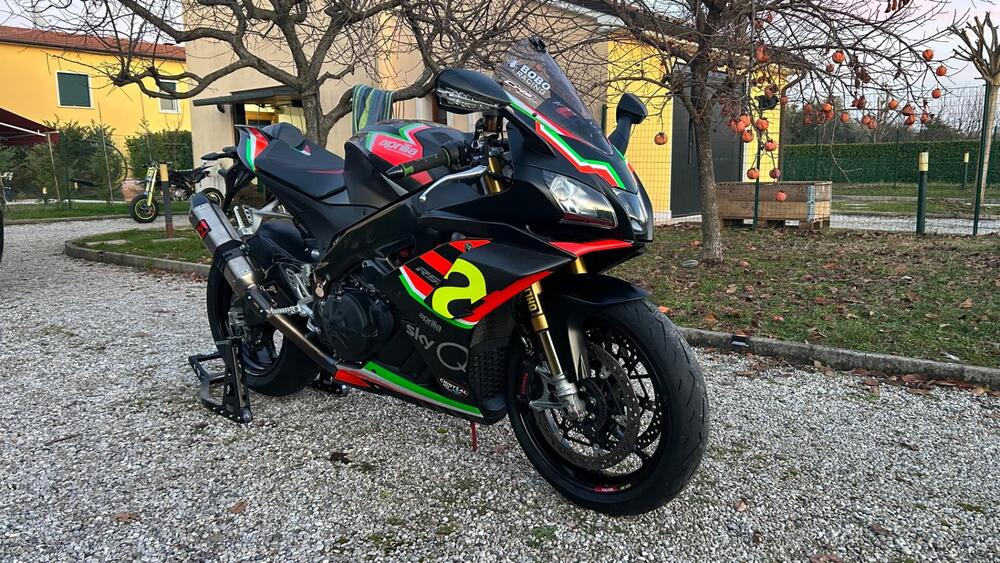 Aprilia RSV4 1100 Factory (2020) (4)