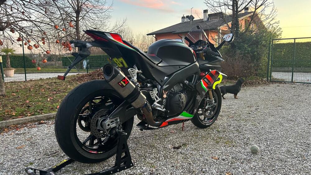 Aprilia RSV4 1100 Factory (2020) (5)