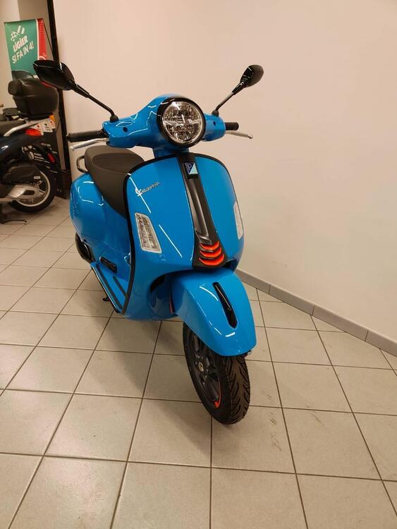 Vespa GTS 310 Supersport (2025) (5)