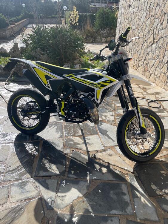 Betamotor RR 50 Motard - X Special Edition (2024 - 25) (2)