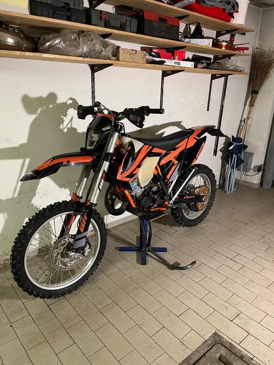 KTM 125 EXC (2016) (5)