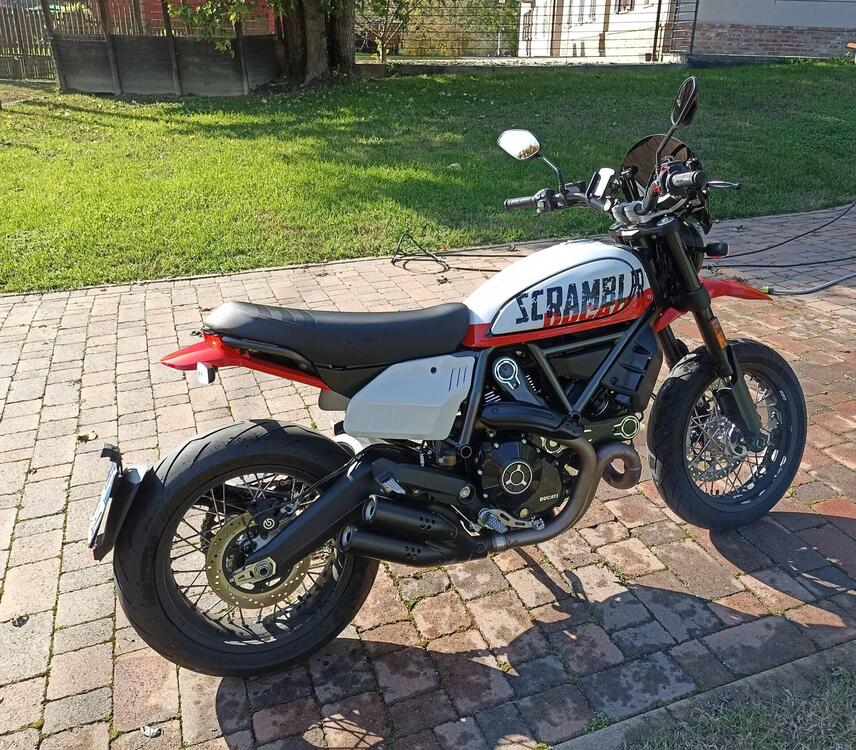 Ducati Scrambler 800 Urban Motard (2022) (2)