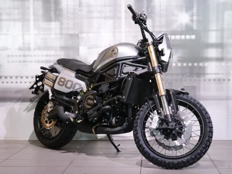 Benelli Leoncino 800 (2022 - 26)