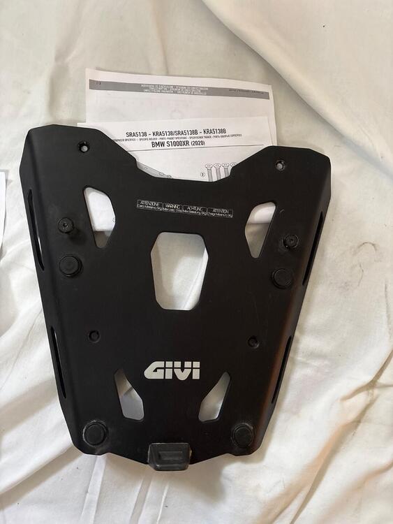 Givi Piastra top case BMW S 1000 xr (3)