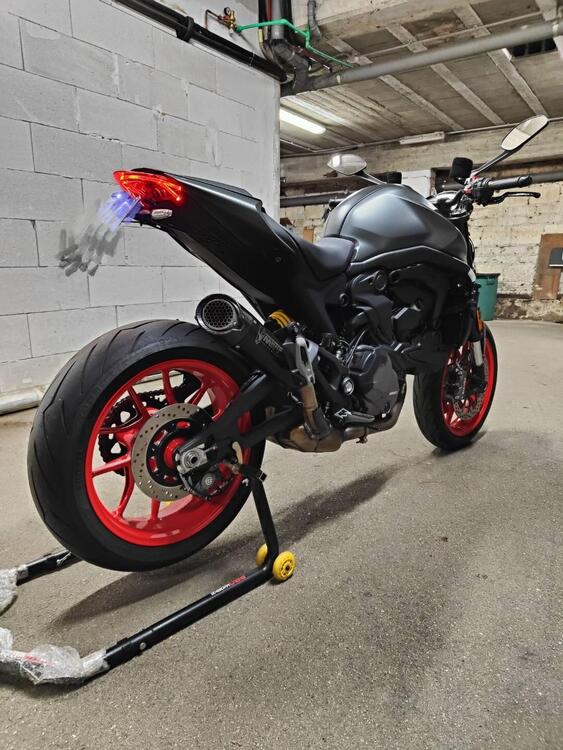 Ducati Monster 937 + (2021 - 25) (4)