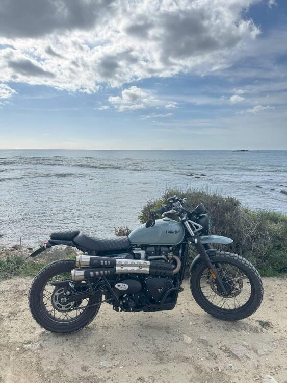 Triumph Street Scrambler 900 (2021 - 22) (2)