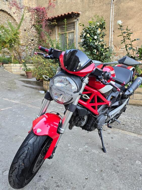 Ducati Monster 696 Plus (2007 - 14) (2)