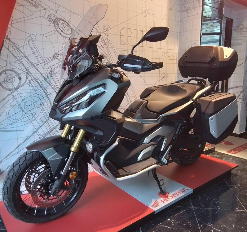 Honda X-ADV 750 DCT Travel (2021 - 24) (5)