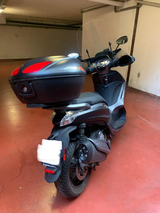 Piaggio Beverly 350 SportTouring ie ABS (2011 - 17) (3)