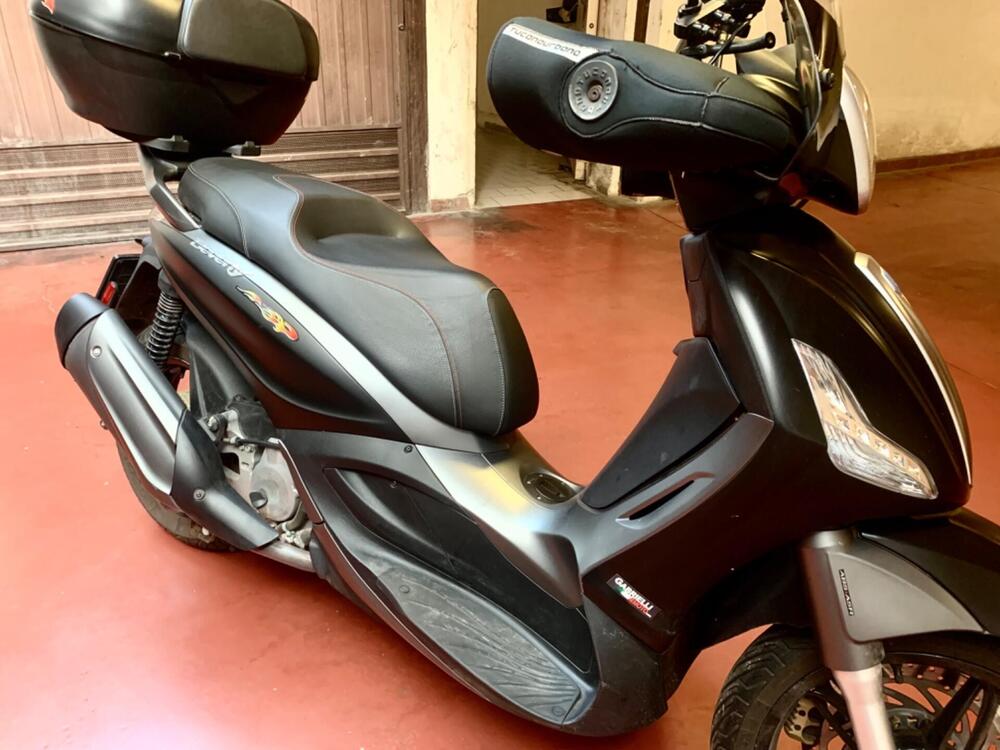 Piaggio Beverly 350 SportTouring ie ABS (2011 - 17) (4)