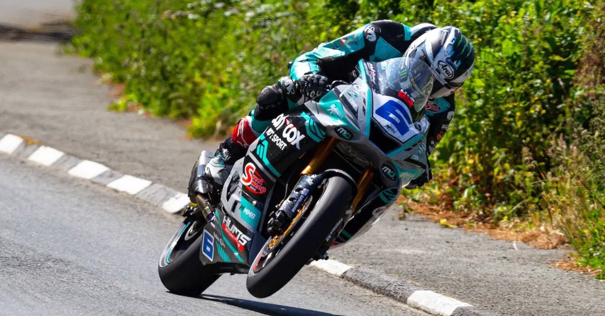 Tourist Trophy 2024 in pillole: dai record di Michael Dunlop alle 13.000 moto presenti sull'Isola