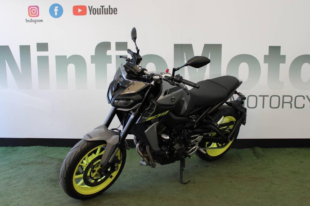 Yamaha MT-09 (2017 - 20) (3)