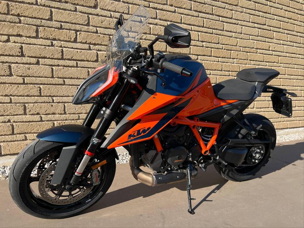 KTM 1290 Super Duke R (2021) (2)