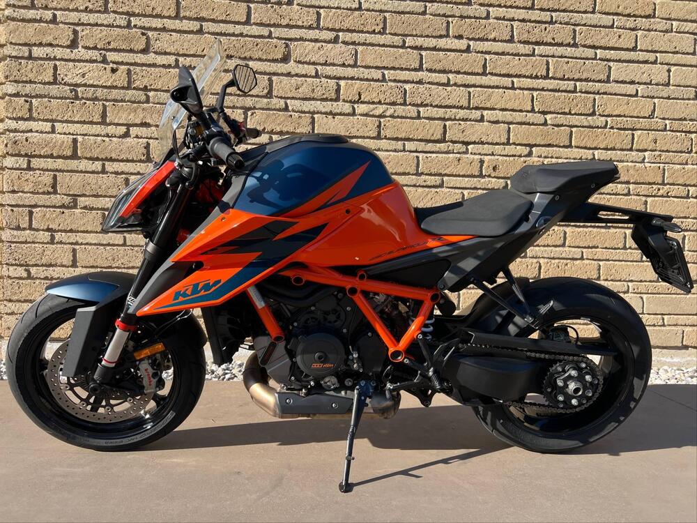 KTM 1290 Super Duke R (2021) (3)