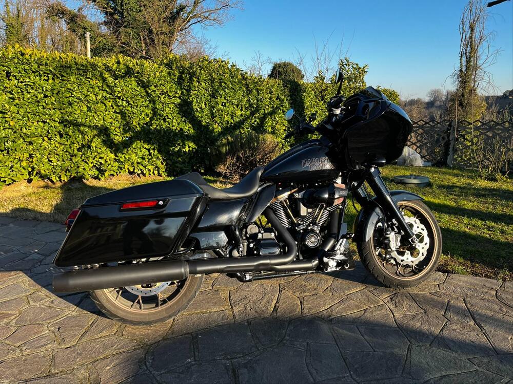 Harley-Davidson Road Glide ST (2022 - 23)