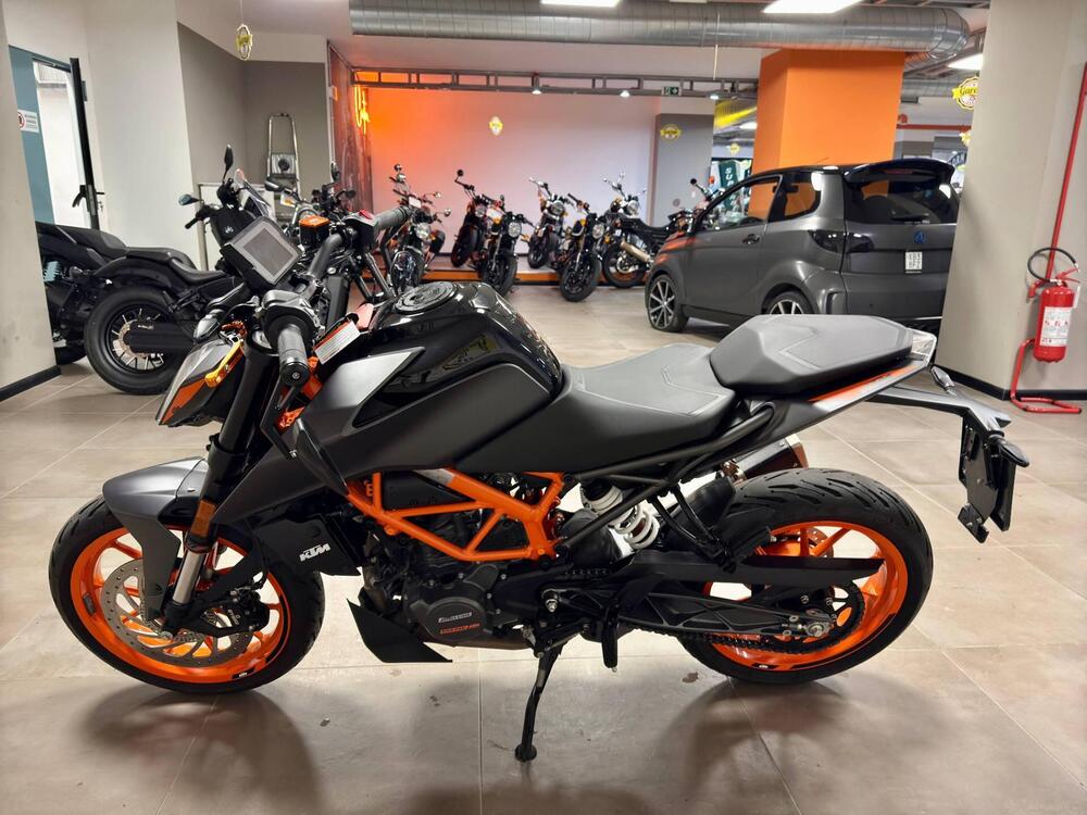 KTM 125 Duke (2021 - 23) (4)