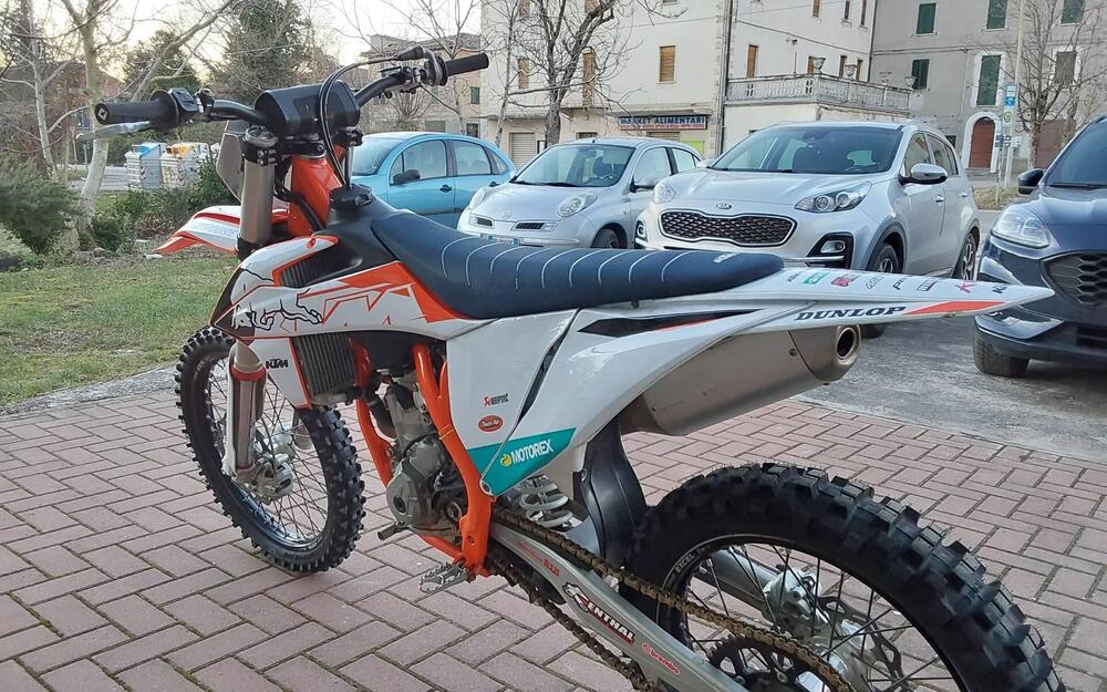 KTM 250 SX-F (2022) (4)