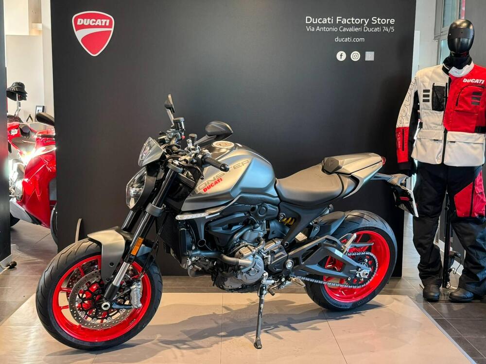 Ducati Monster 937 + (2021 - 25) (4)