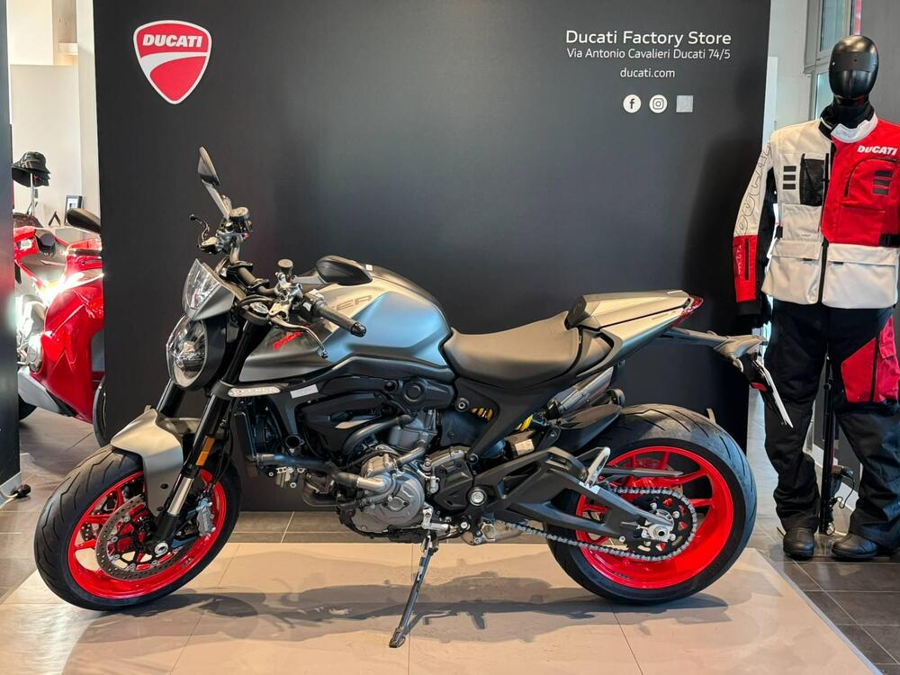 Ducati Monster 937 + (2021 - 25) (5)