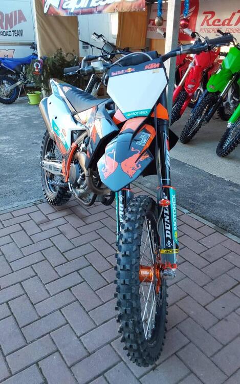 KTM 250 SX-F (2023) (2)