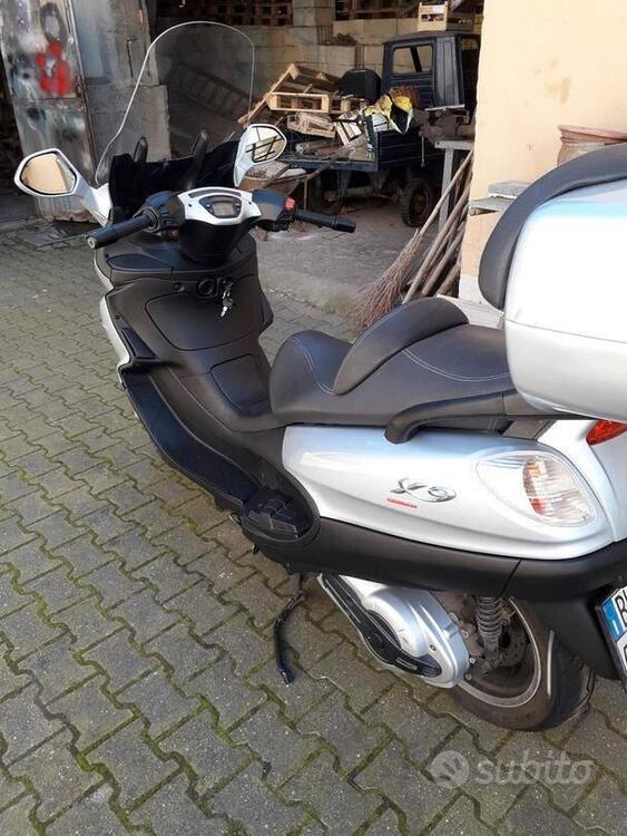 Piaggio X9 500 Evolution (3)