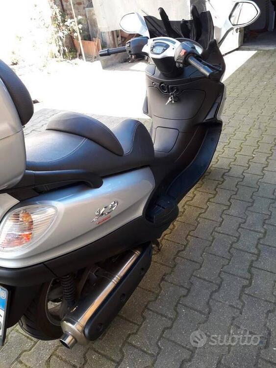 Piaggio X9 500 Evolution (5)