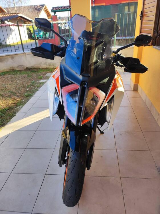 KTM 1290 Super Duke GT (2021) (2)