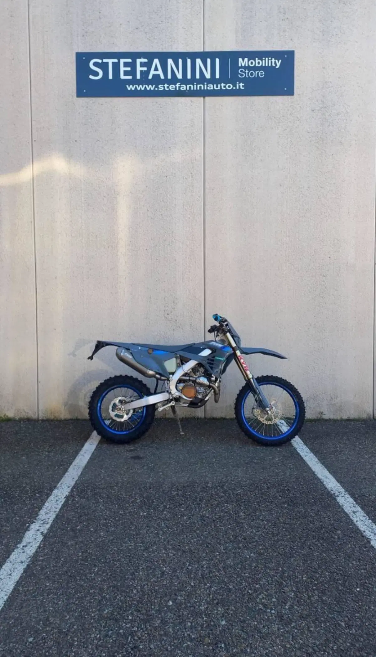 Tm Moto EN 250 ES Fi 4T TM Corse (2025) (4)